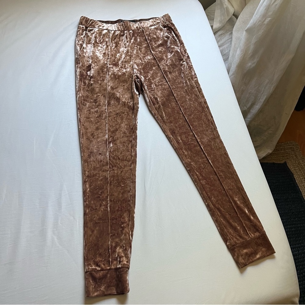 SABINA MUSAYEV dusty pink knit velvet tapered cropped jogger pants
